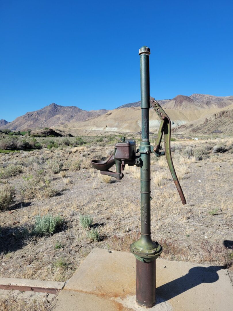 Hand-powered water pump